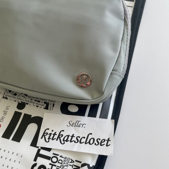 **LAST ONE** 🆕 1L SILVER DROP - NWT lululemon everywhere belt bag EBB 1L - Picture 3 of 11